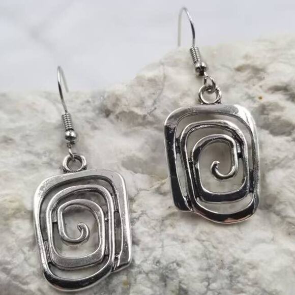 Vintage Look Silver Square Spiral Dangle Earrings - Picture 2 of 2